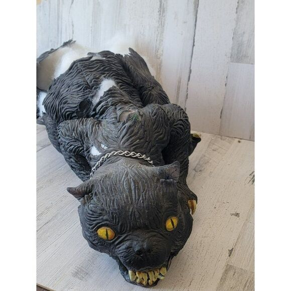 Vintage AS IS rubber attack black cat large Halloween pop decor - Picture 2 of 16